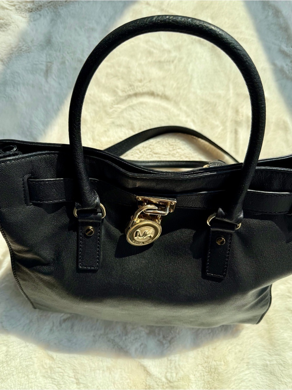 Michael Kors Hamilton Black Leather Tote with Gold MK Lock - Picture 2 of 14